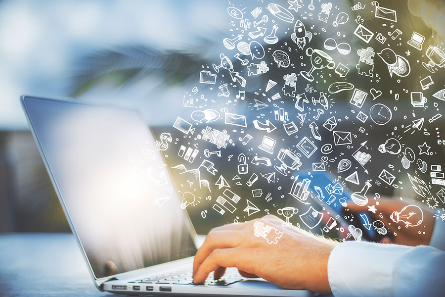 Ordenador portátil e iconos varios